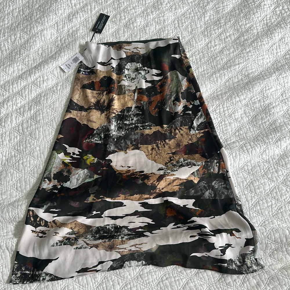 Babaton midi skirt